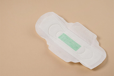 涼感衛生棉的天然草本芯片是什麼？成分與設計特色解析